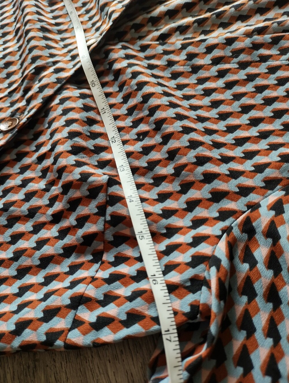 Dress Forum Los Angeles Houndstooth Wrap Dress - Picture 10 of 11